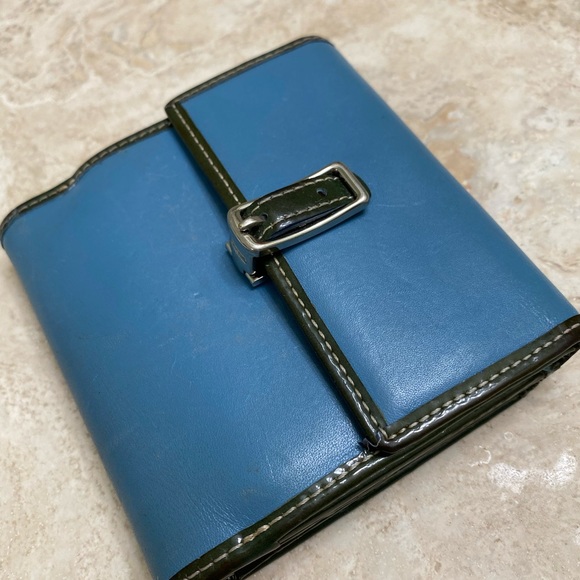 Coach vintage blue leather trifold wallet - Picture 2 of 6